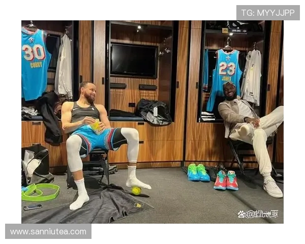 湖人与勇士激战正酣，西部强队对决谁能笑到最后