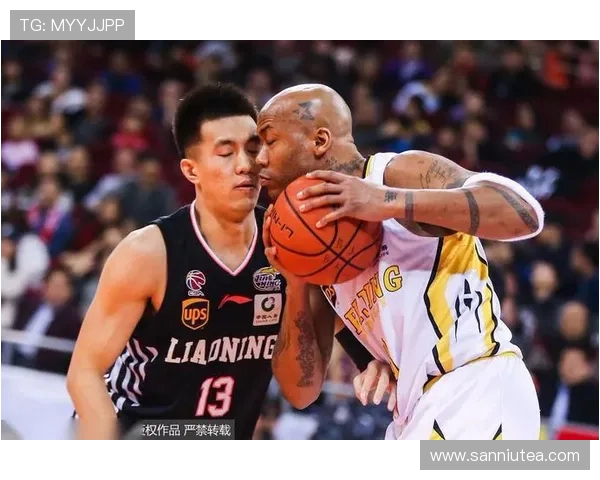 开拓者与火箭激战正酣 双方全力争夺季后赛席位焦点对决