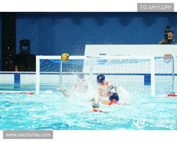 激烈对决:2025年世界杯半决赛精彩回顾及最终比分分析 激烈对决:2025年世界杯半决赛精彩回顾及最终比分分析