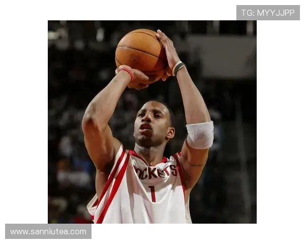 聚焦篮球巨星成长之路与赛场内外精彩瞬间全面解析魅力风采全视角