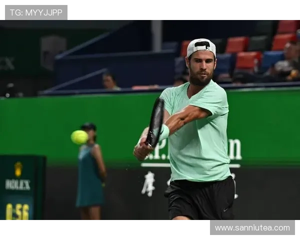 在绿色赛场上感受网球运动的速度激情与优雅竞技魅力