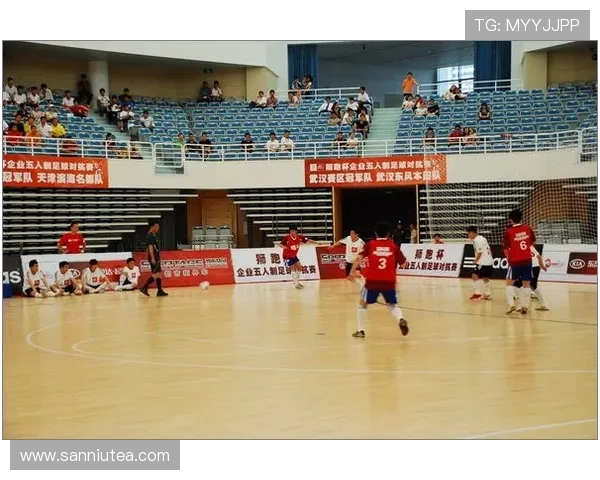 山东高速鏖战赛场巅峰对决激情上演展现球队实力与荣耀追求