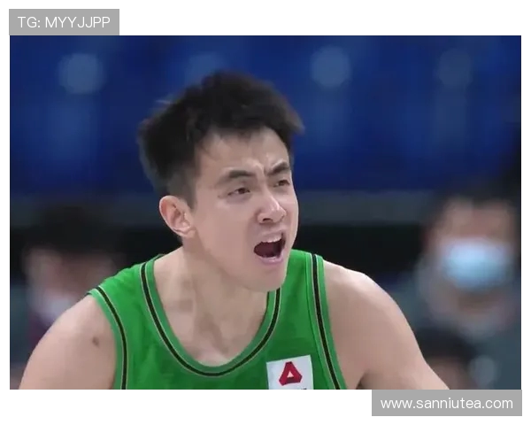 重庆网球队在全国锦标赛中以82分稳居积分榜首位，展现强劲实力