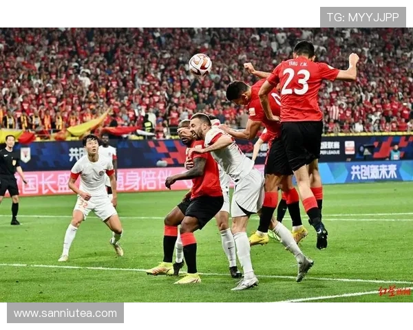 成都蓉城迎战强敌 全力冲击联赛新高 向胜利发起冲刺 成都蓉城迎战强敌 全力冲击联赛新高 向胜利发起冲刺