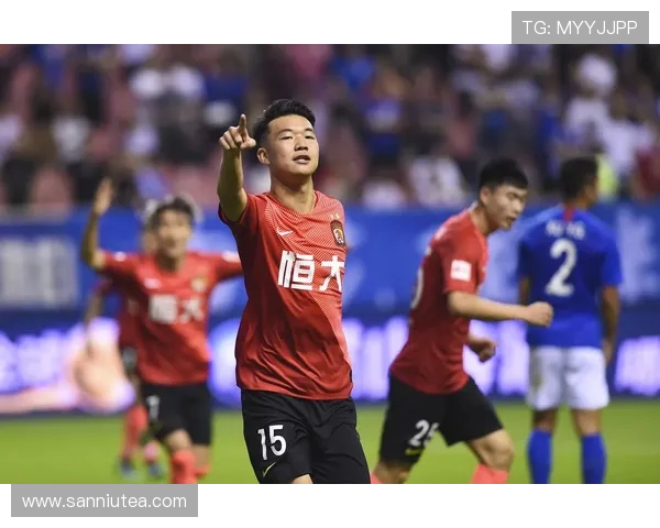 2015年拜仁慕尼黑对阵广州恒大精彩比赛视频回顾与分析