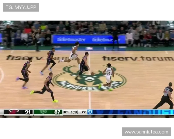 NBA热火与雄鹿激战正酣文字直播全程回顾与精彩瞬间分析 NBA热火与雄鹿激战正酣文字直播全程回顾与精彩瞬间分析