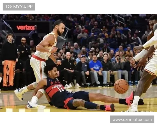 国王与太阳激战NBA夏季联赛新秀展现潜力与激情的精彩对决 国王与太阳激战NBA夏季联赛新秀展现潜力与激情的精彩对决